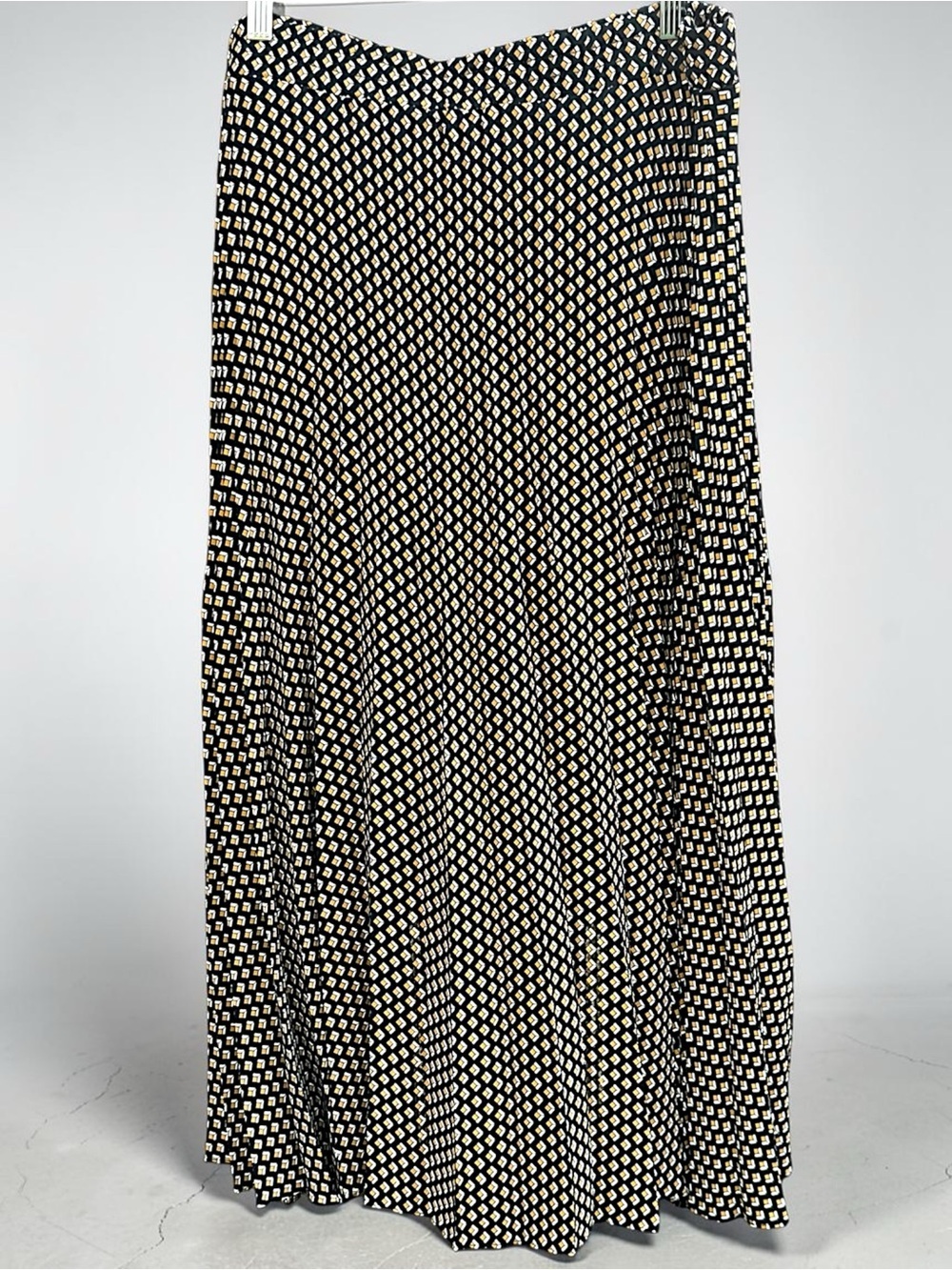 Max Studio Pleated Geometric Diamond Midi Skirt Size L - Picture 4 of 8